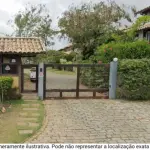 Casa com 3 quartos, 2 banheiros, 1 vaga, área construída ampla e desocupada