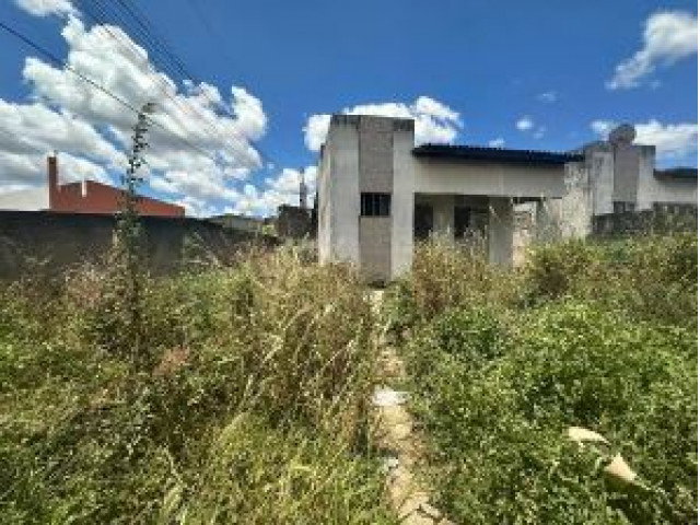 Casa com 2 quartos e 61m² de área construída em Camutanga/PE