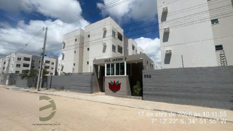Apartamento 2 Quartos com Varanda e Vaga de Garagem