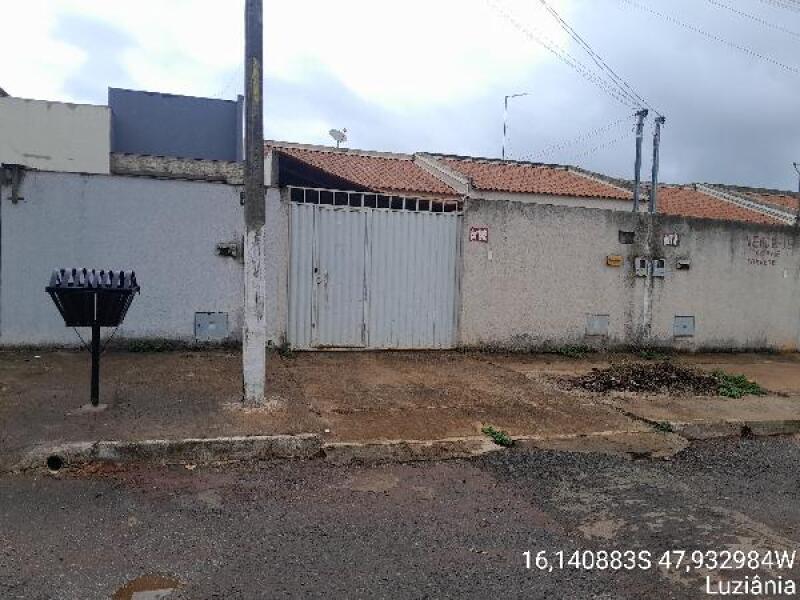 Casa com 2 quartos, 69,54m², 2 vagas, ocupada