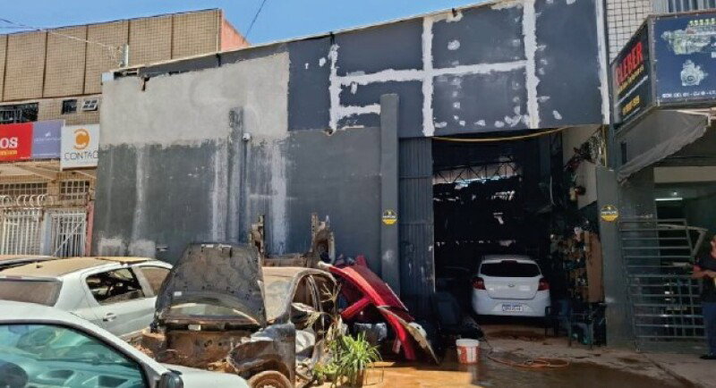 Terreno Urbano Com Benfeitoria em Taguatinga/DF