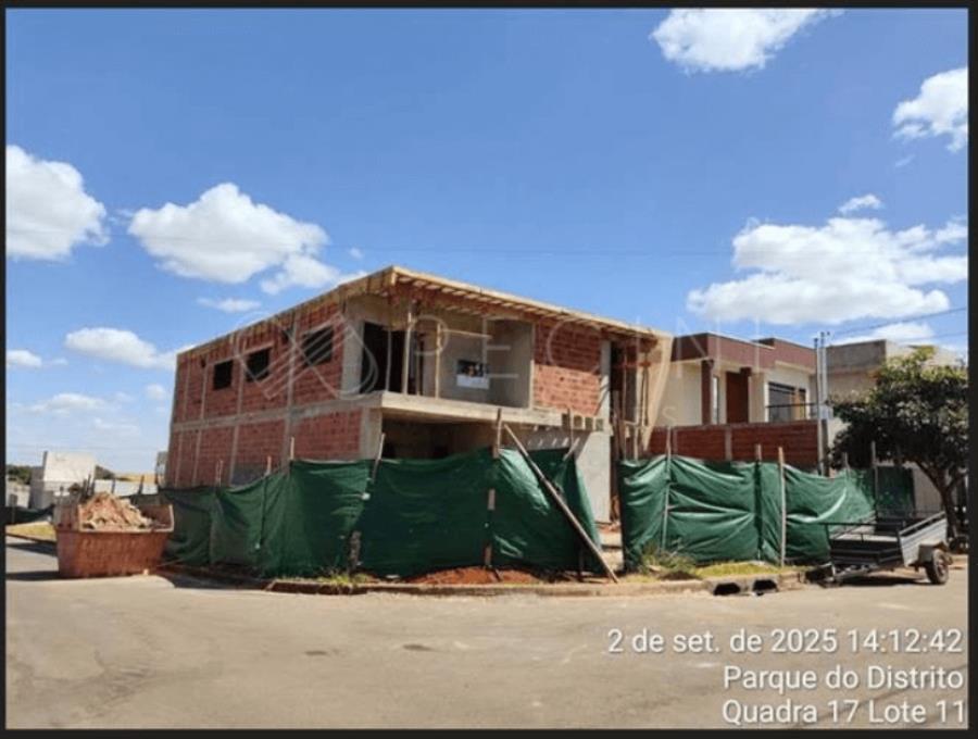 Terreno em Parque do Distrito com 295m²