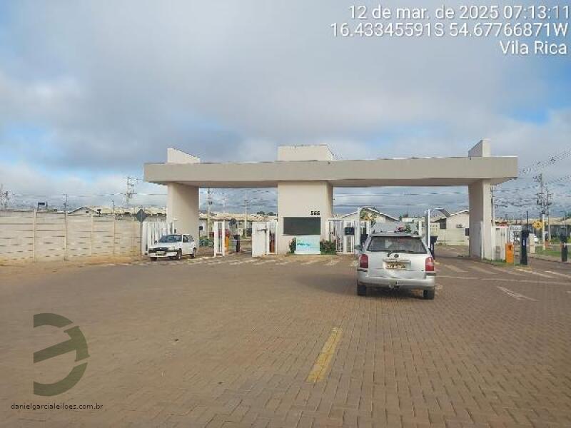 Casa com 2 quartos, 1 vaga de garagem, 40.61m²