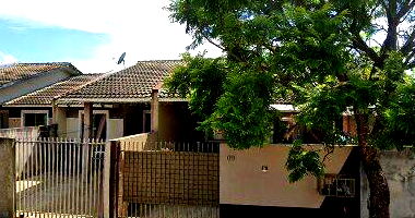 Casa aconchegante com 2 quartos, 56 m² e garagem