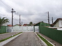 Casa com 2 Quartos e 1 Vaga em Itanhaém