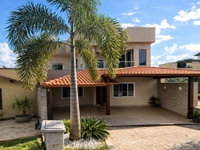 Casa em Condomínio com 250 m², 2 quartos, 1 banheiro, ocupada