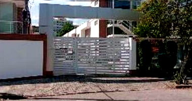 Casa Ocupada em Freguesia de Jacarepaguá com 124m²
