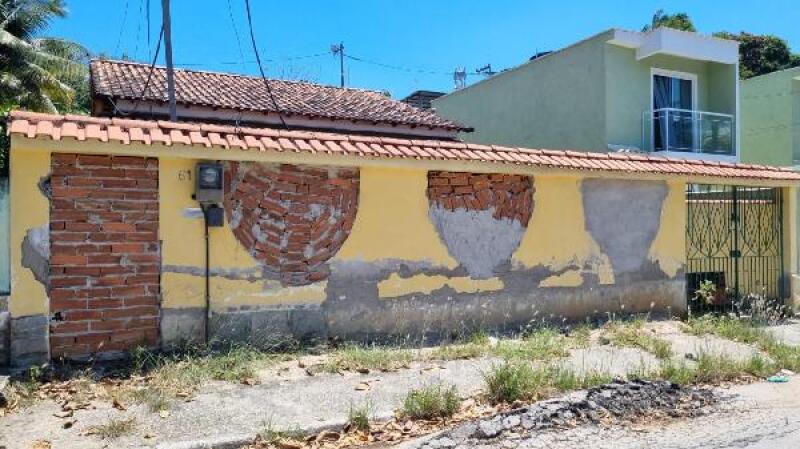 Casa em Mage/RJ com 3 Quartos e 2 Varandas