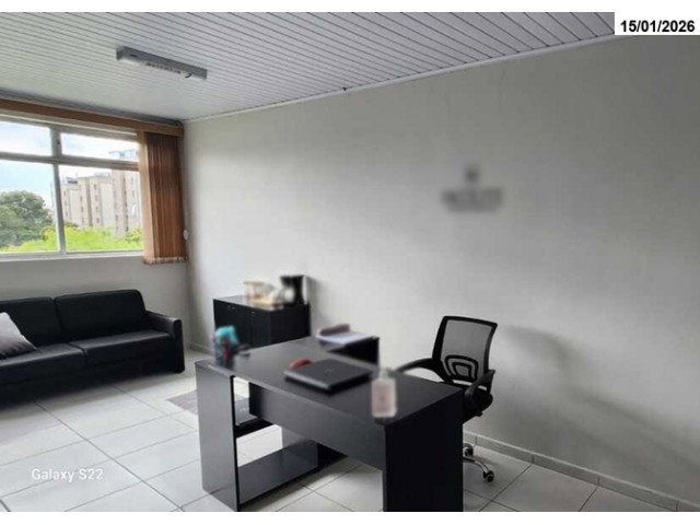 Sala comercial com 38,02 m², alugada, em centro comercial