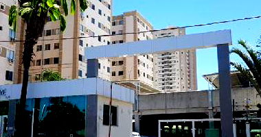 Apartamento Espaçoso com 2 Quartos e 1 Vaga em Londrina