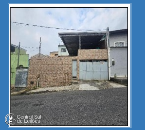 Casa em Nilópolis com 3 quartos e 250m² de terreno