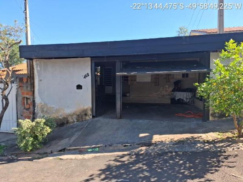 Casa com 2 Quartos e 1 Vaga em Marília/SP