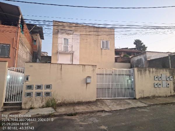 Casa 2 quartos, 1 banheiro, 1 vaga, 83m² construída, desocupada