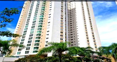 Apartamento 3 quartos, 3 banheiros, 2 vagas, 131,76m² privativos, desocupado
