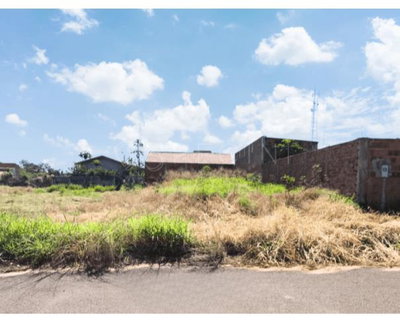 Terreno 250m² em Loteamento