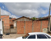 Direitos Aquisitivos de Terreno Residencial em Botucatu com Construção