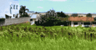Terreno 400m² desocupado com ótima localização e potencial