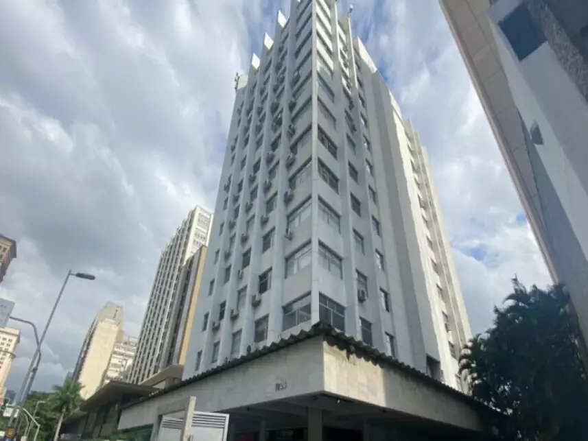 Sala Comercial com 25,09m², desocupada, 7º andar