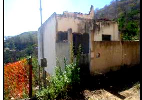 Casa com 3 Quartos e Área Privativa em Resplendor