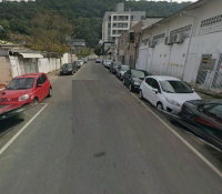 Casa de madeira com terreno de 233m² em Balneário Camboriú - Oportunidade única!