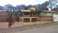 Casa Padrão com 3 Quartos e 1 Vaga em Rio das Ostras