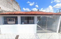 Casa com 1 quarto e 1 banheiro, área construída de 61.87m², desocupada