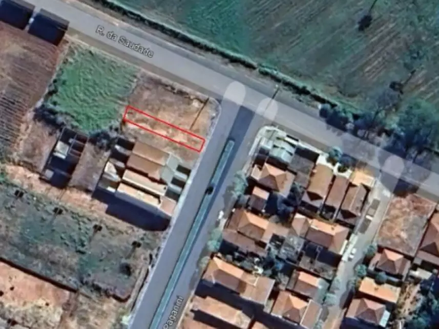 Terreno de 150m² no Centro de Piacatu