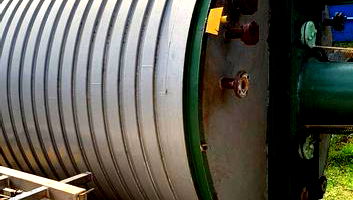 Tanque de fibra com misturador
