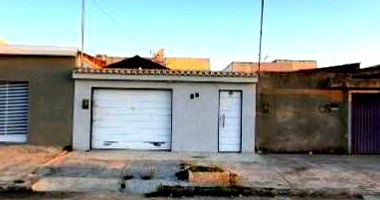 Casa com 2 quartos, 1 banheiro, 55m² área privativa e 1 vaga