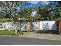 Casa espaçosa com 694,44m² de terreno e 155m² construída