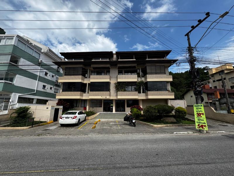 Apartamento com 2 quartos, 1 banheiro, 66,52m²