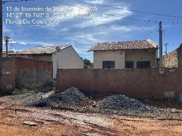 Casa com 2 quartos, 1 banheiro, 48m² área privativa e 1 vaga