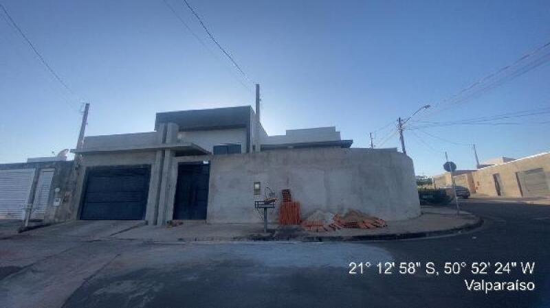 Casa com 2 quartos em Valparaíso/SP