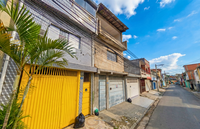 Sobrado residencial com 360m², 3 quartos, 2 banheiros