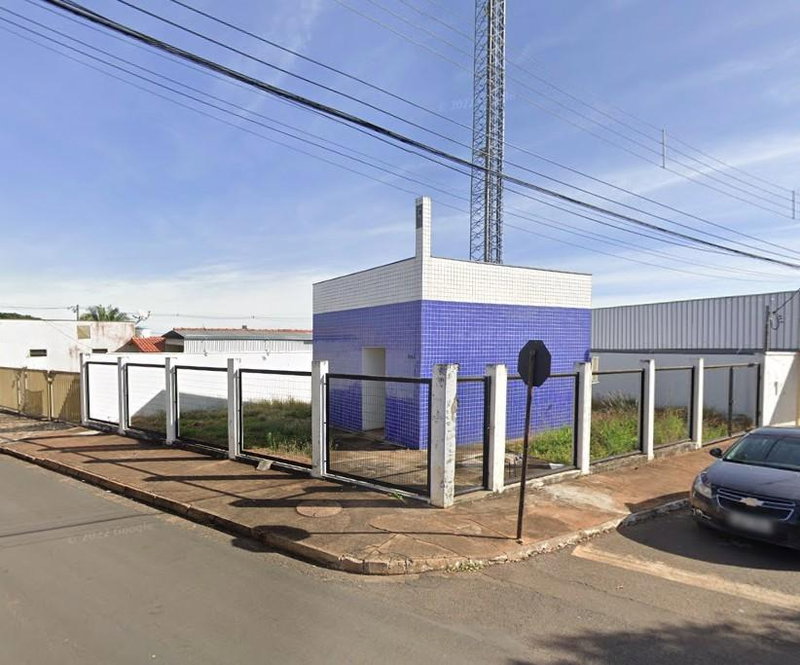 Terreno com Construção em Patos de Minas