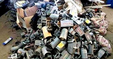 Sucata de Reatores e Capa de Iluminárias