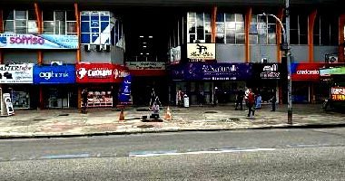 Loja comercial com 31m², lavabo e 3 salas