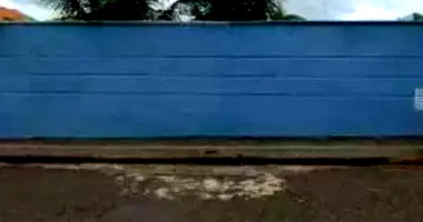 Casa padrão ocupada com 3 quartos, 2 banheiros e 1 vaga