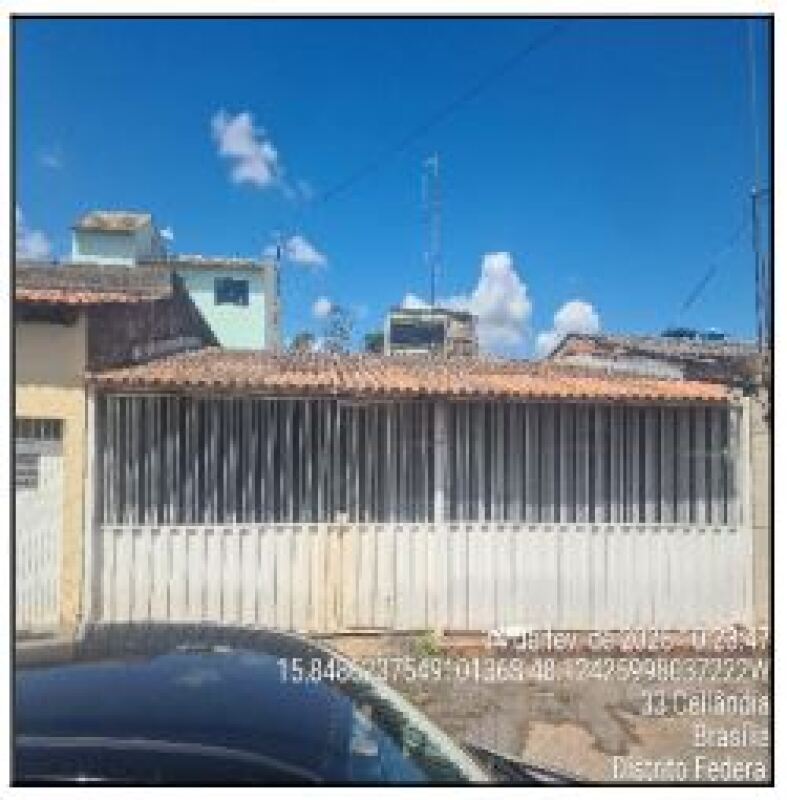 Casa aconchegante com 45,77 m² construídos e terreno de 135 m²