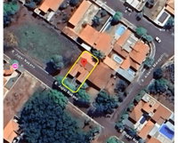 Casa com terreno 275m², 3 quartos, 2 banheiros, vaga para 1 carro