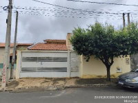 Casa com 2 quartos em Monções/SP