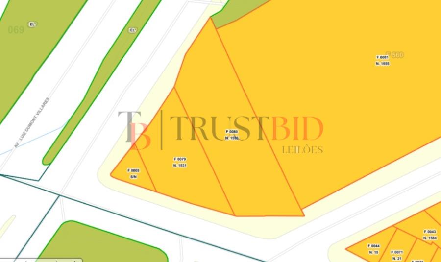 Prédio comercial com 3.666m² de área construída por academia
