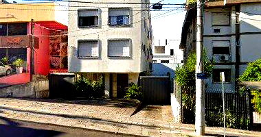 Apartamento com Área Privativa em Porto Alegre - 1 Quarto