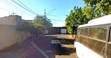 Casa aconchegante com 3 quartos e 200 m² de terreno