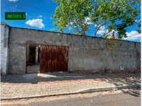 Casa com 3 quartos e 2 banheiros, 180,45m² construída, ocupada