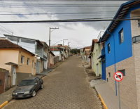 Casa com 3 quartos, 2 banheiros, 120m², desocupada
