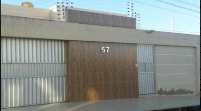 Casa com 3 quartos, 127m², terreno de 1.087m², desocupada