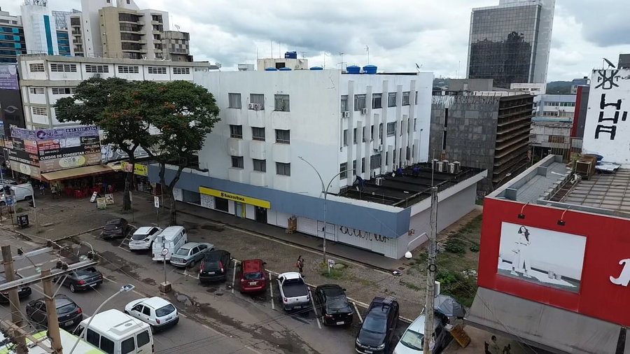 Prédio Comercial em Taguatinga, Brasília - 4 Pavimentos