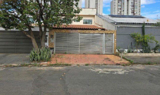 Casa ocupada em Goiânia - 2 quartos, área construída