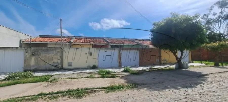 Casa 2 quartos em Horizonte/CE com 60m² e terreno de 317m²